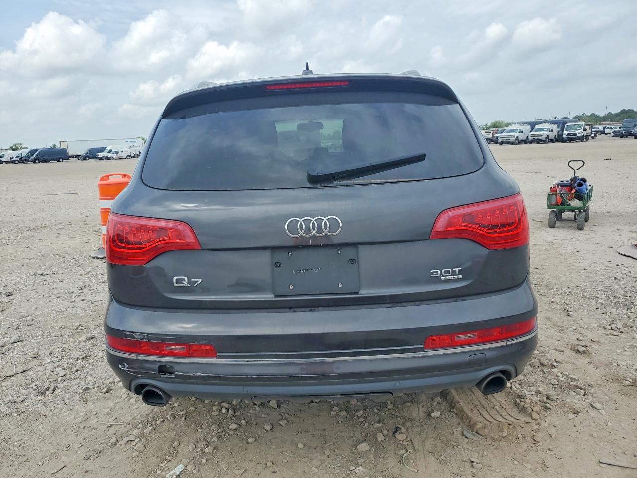 2015 AUDI Q7