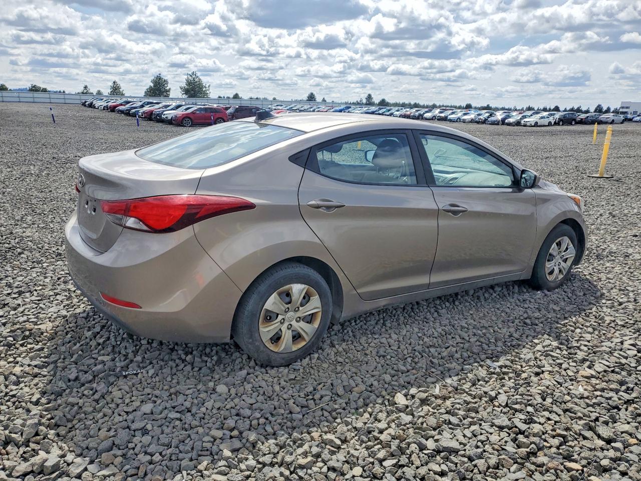 2016 HYUNDAI ELANTRA