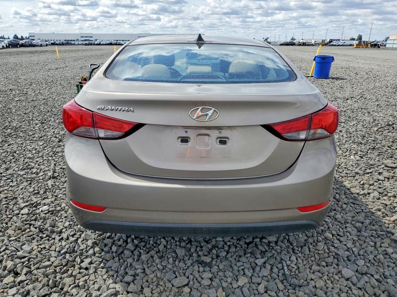 2016 HYUNDAI ELANTRA