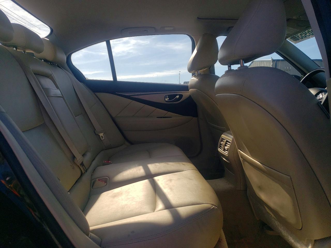 2017 INFINITI Q50