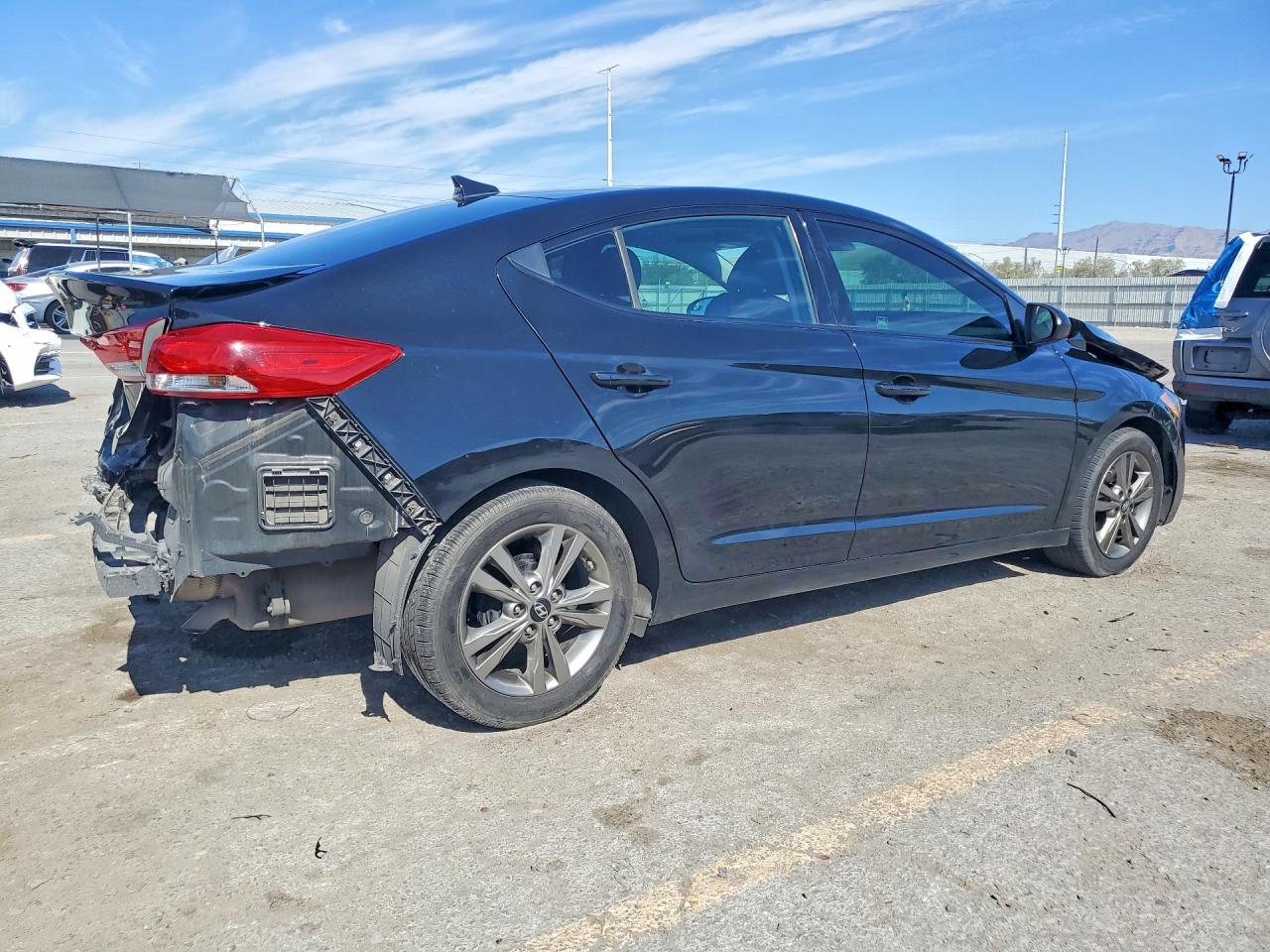 2017 HYUNDAI ELANTRA