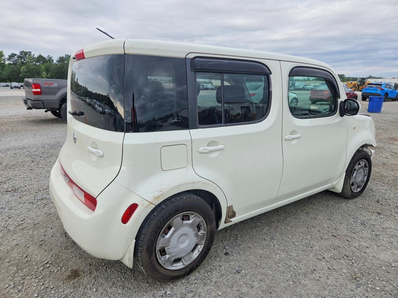 2010 NISSAN CUBE