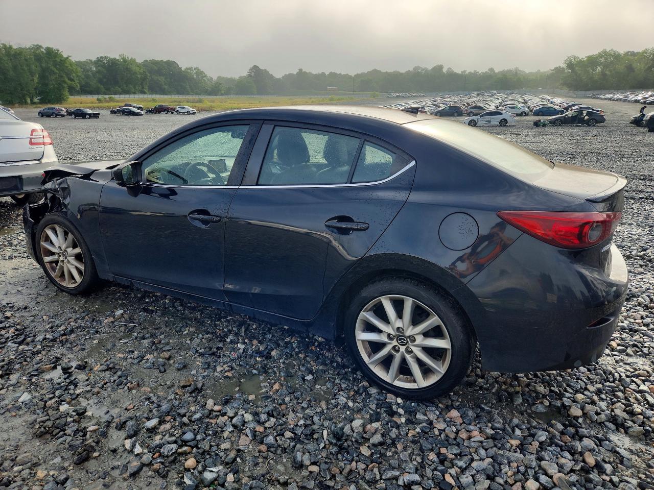 2017 MAZDA 3