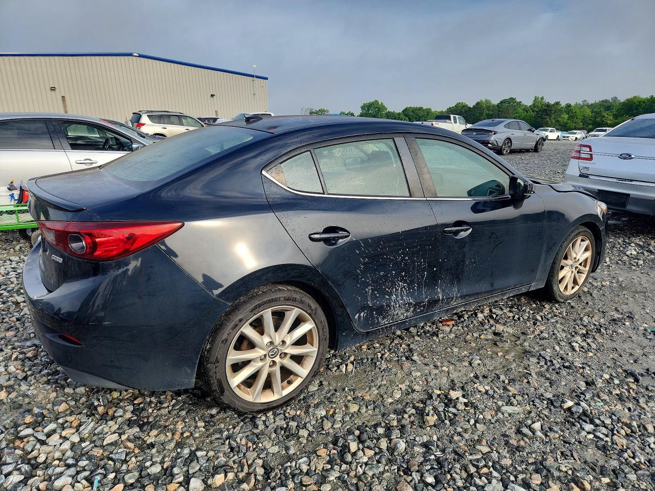 2017 MAZDA 3