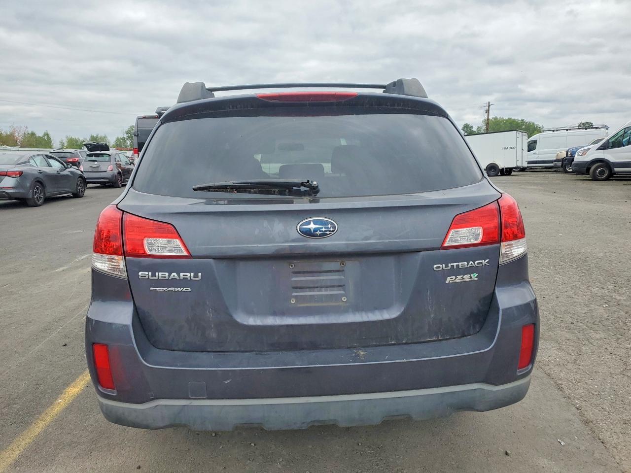 2013 SUBARU OUTBACK