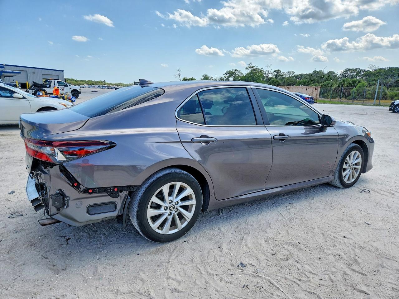 2024 TOYOTA CAMRY