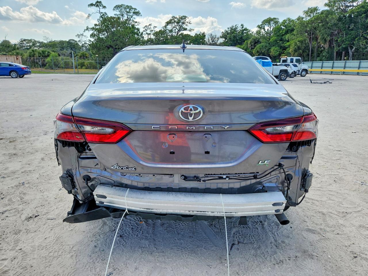 2024 TOYOTA CAMRY