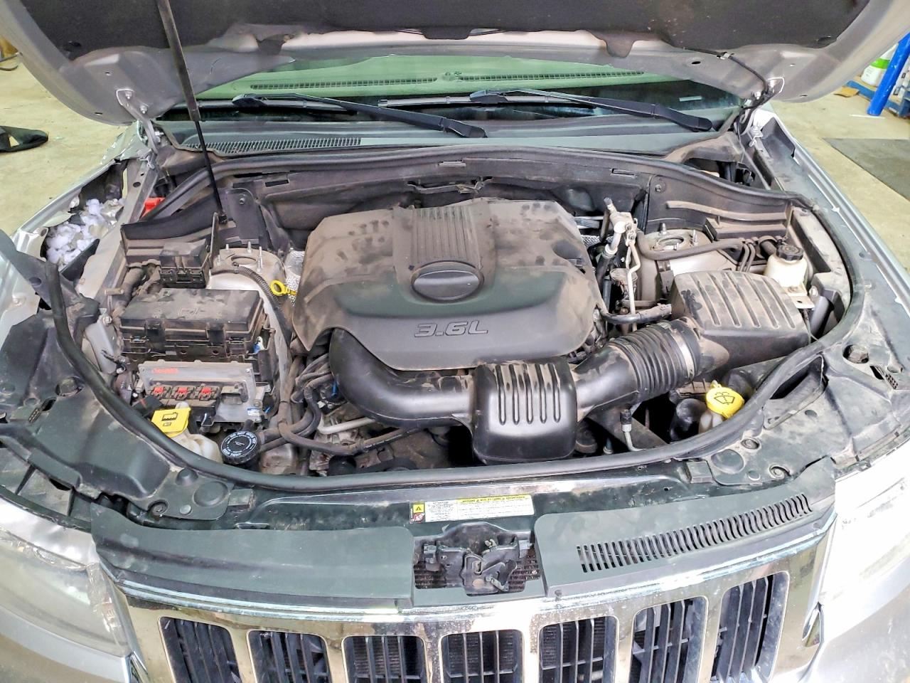 2011 JEEP CHEROKEE