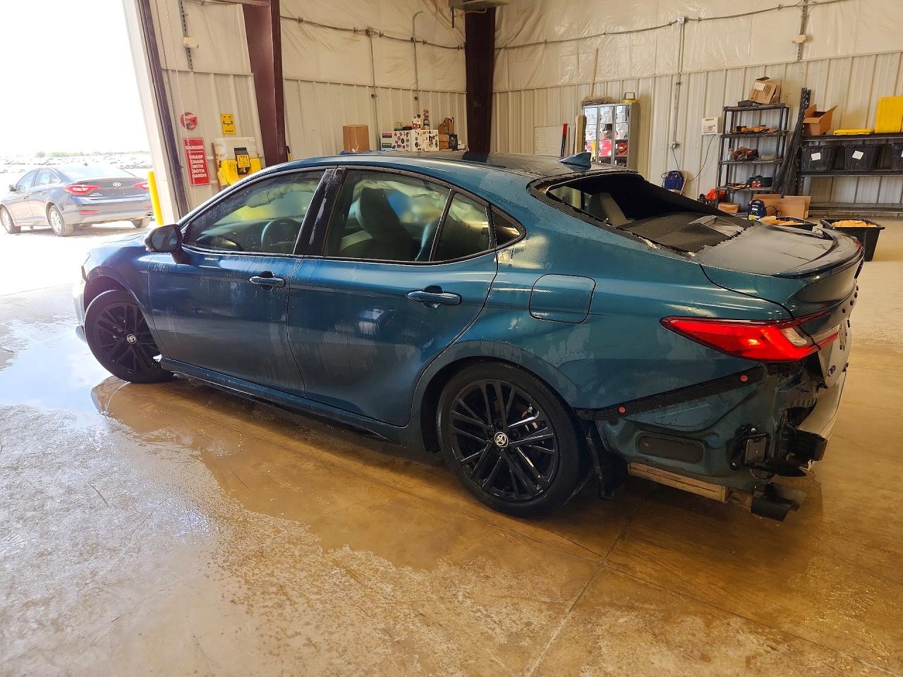 2025 TOYOTA CAMRY