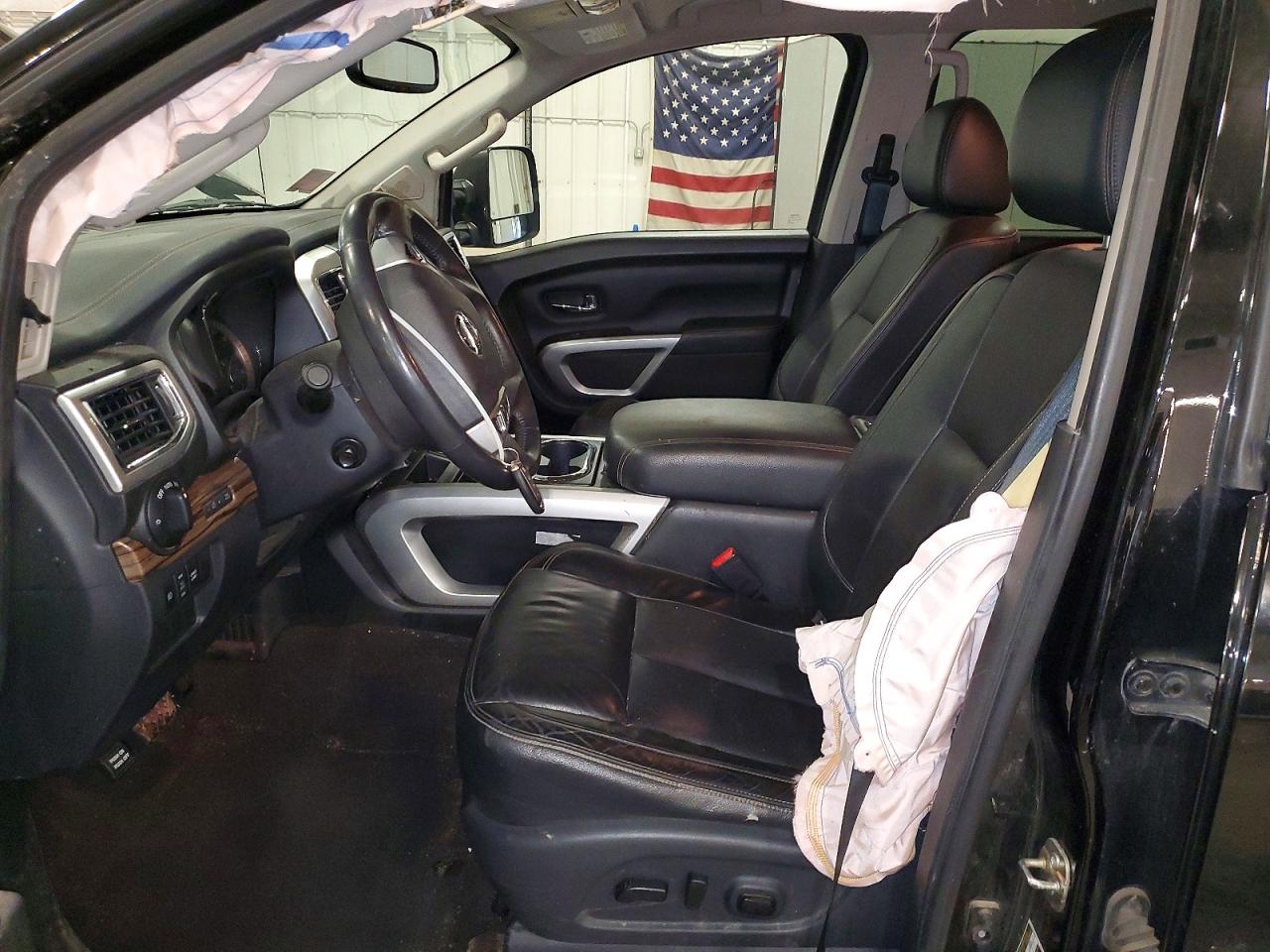 2017 NISSAN TITAN