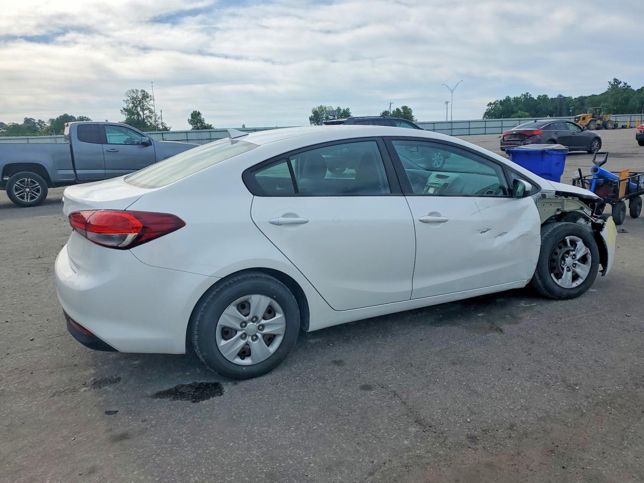 2017 KIA FORTE