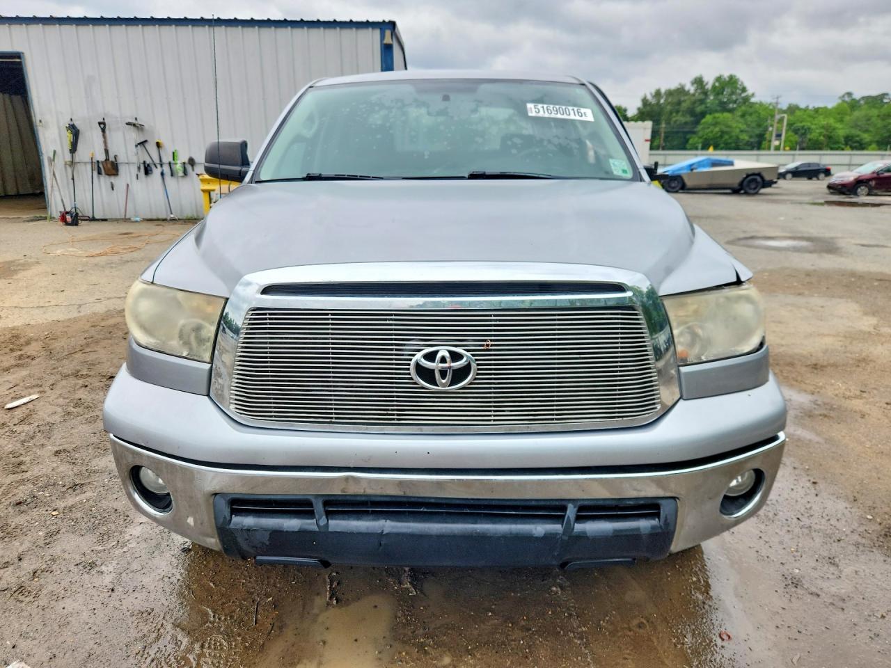 2011 TOYOTA TUNDRA