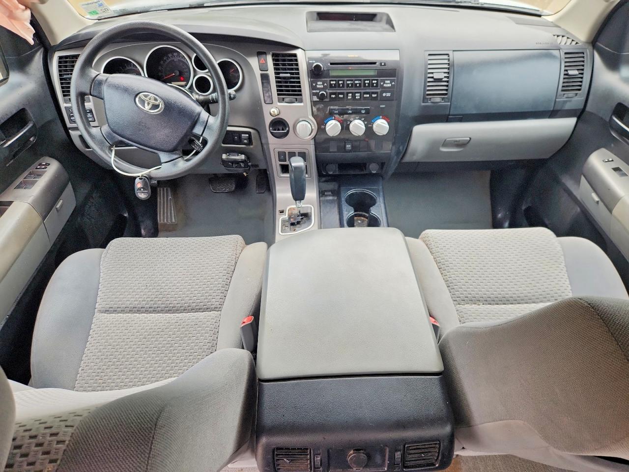 2011 TOYOTA TUNDRA