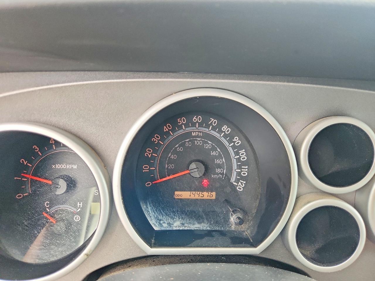 2011 TOYOTA TUNDRA
