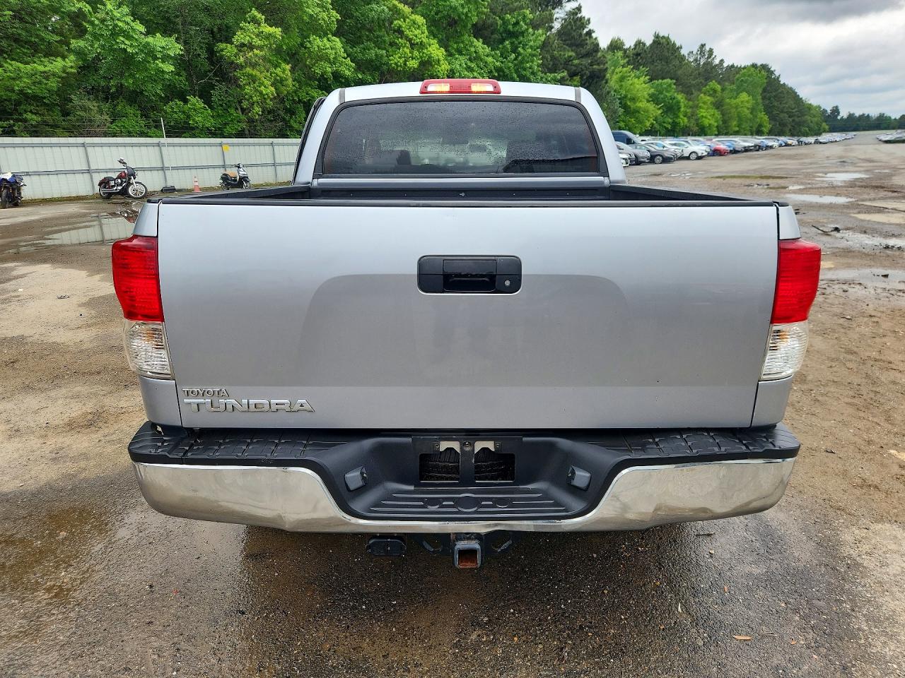 2011 TOYOTA TUNDRA