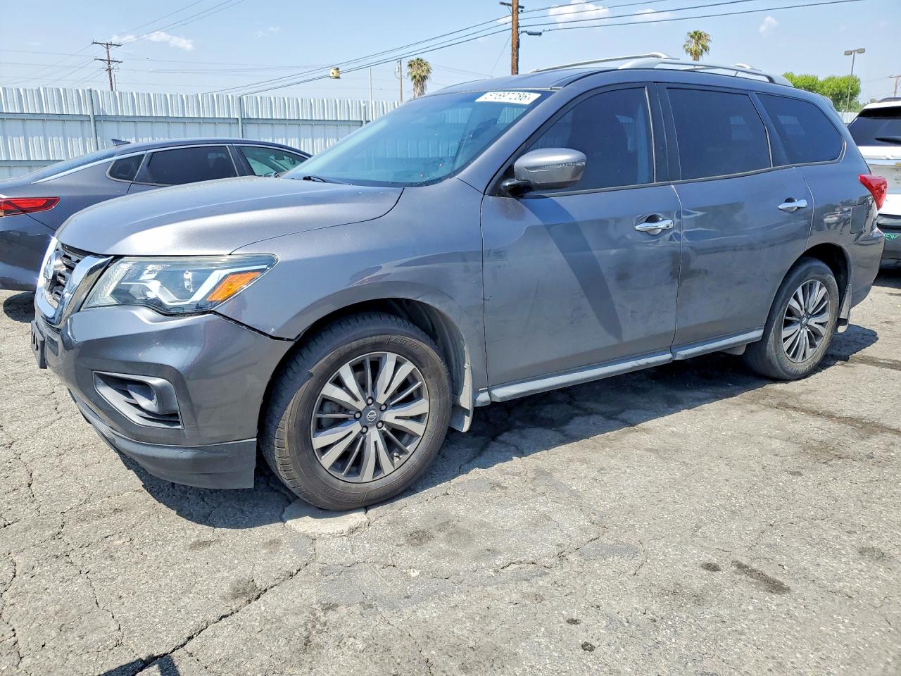 2017 NISSAN PATHFINDER