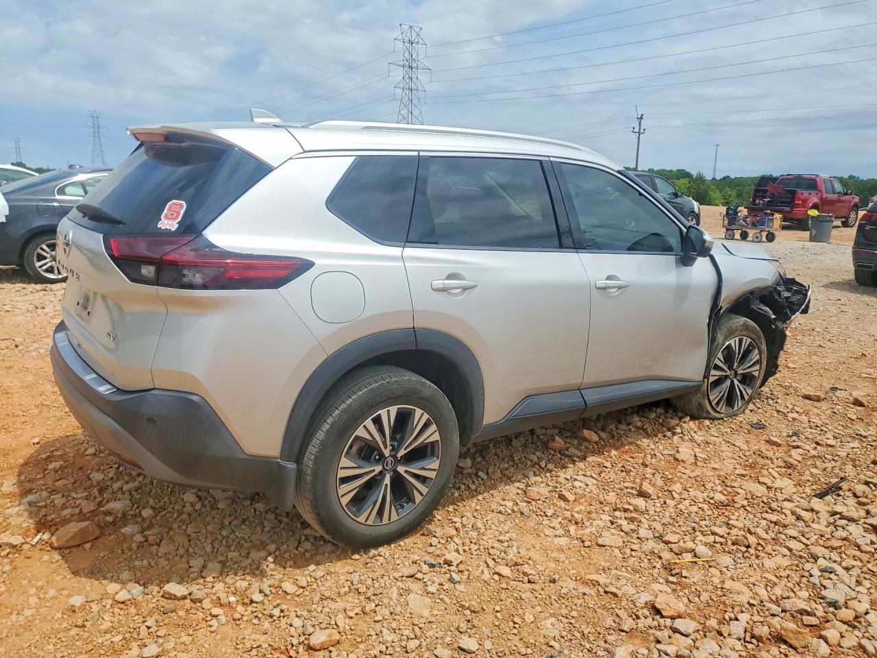 2021 NISSAN ROGUE