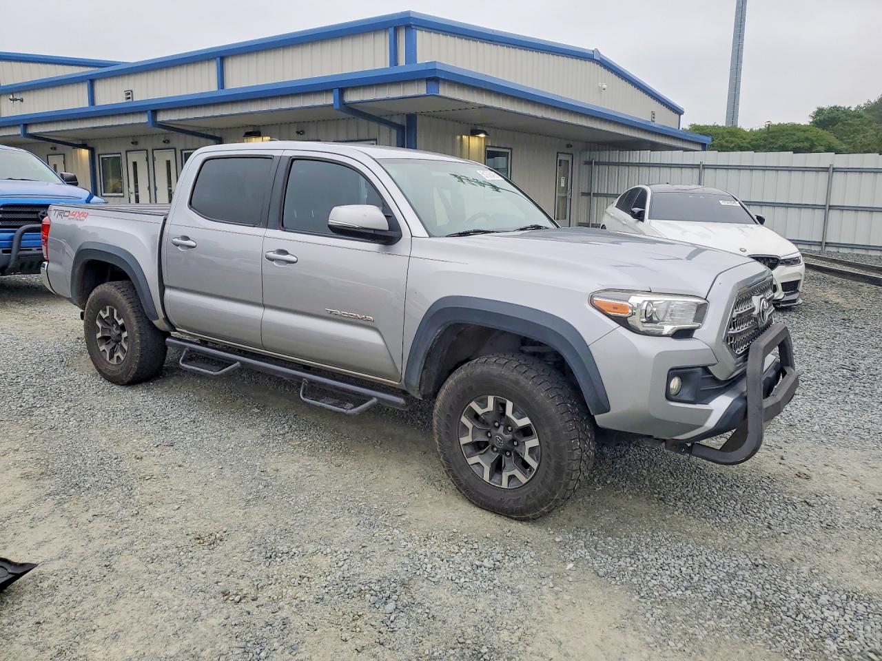 2017 TOYOTA TACOMA