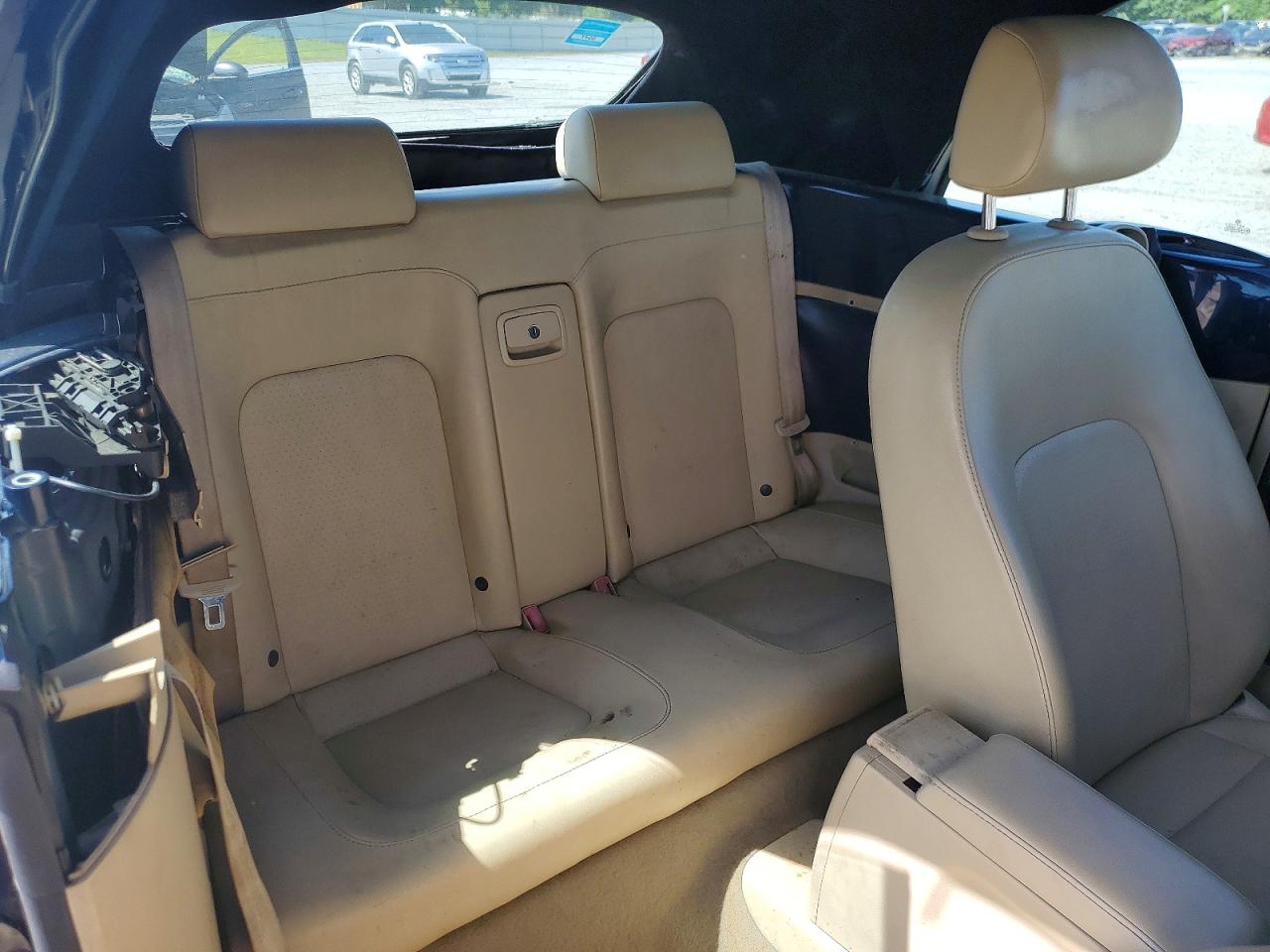 2004 VOLKSWAGEN NEW BEETLE
