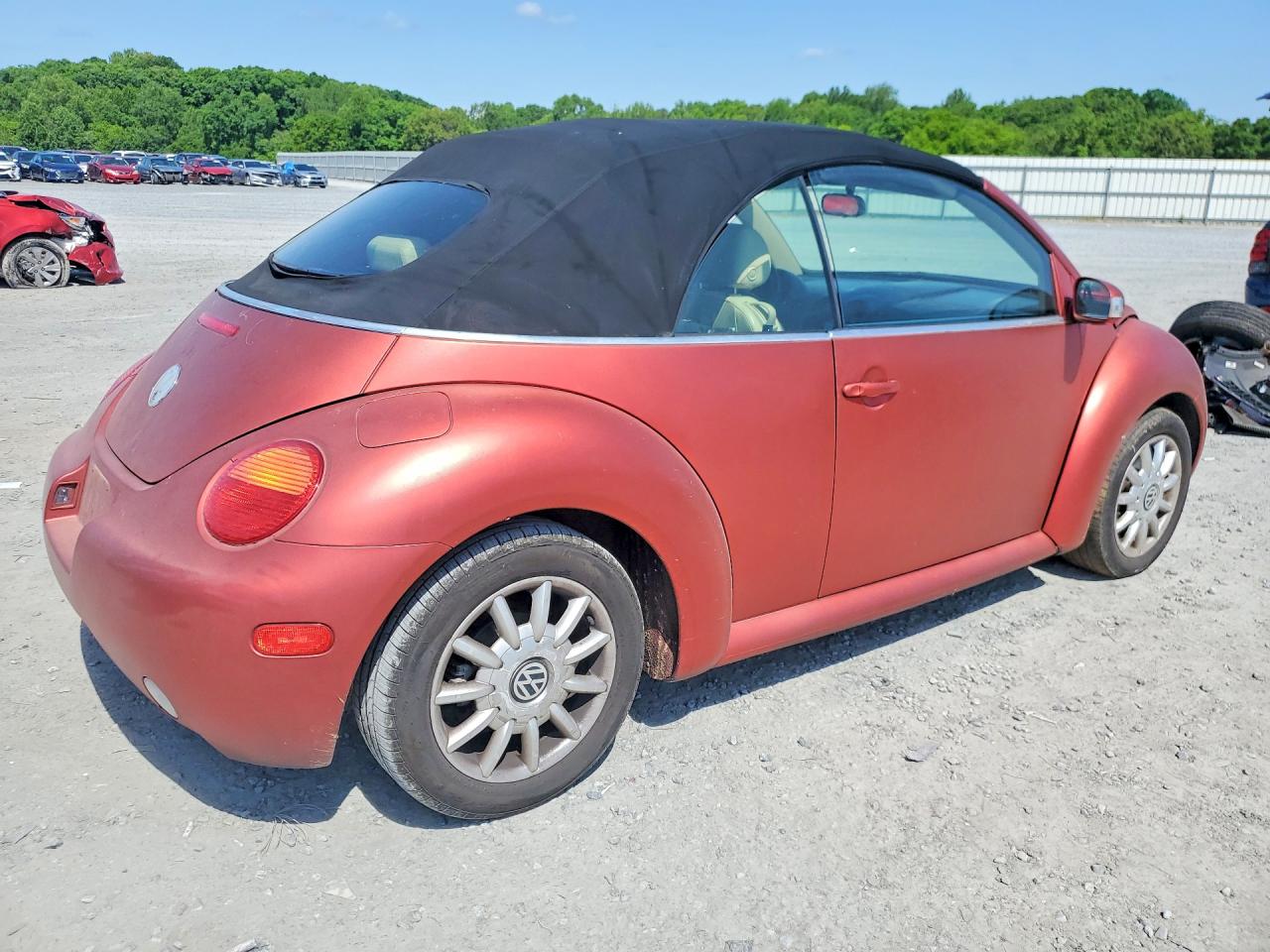 2004 VOLKSWAGEN NEW BEETLE