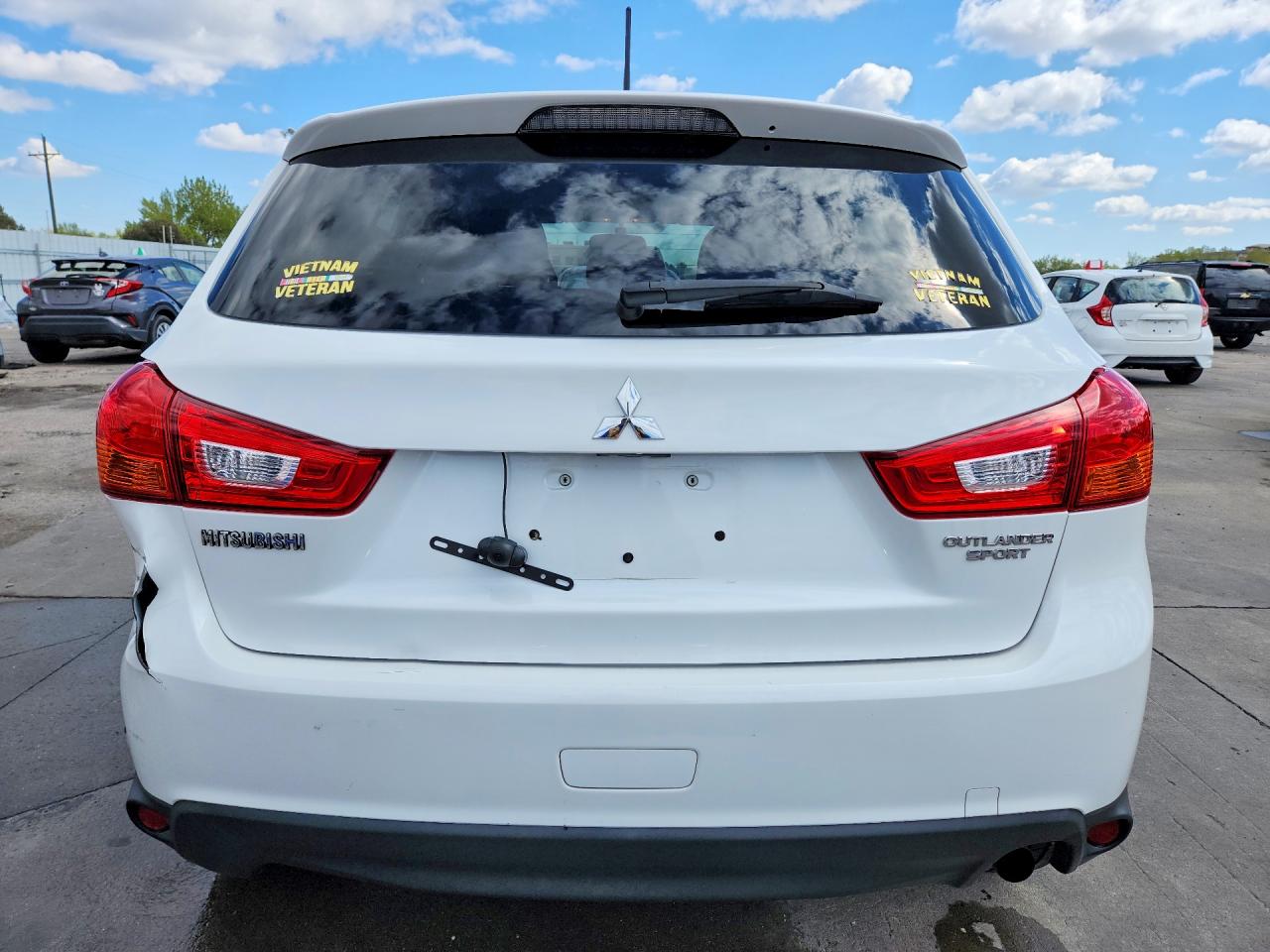 2015 MITSUBISHI OUTLANDER