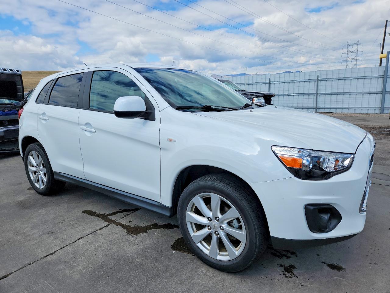 2015 MITSUBISHI OUTLANDER