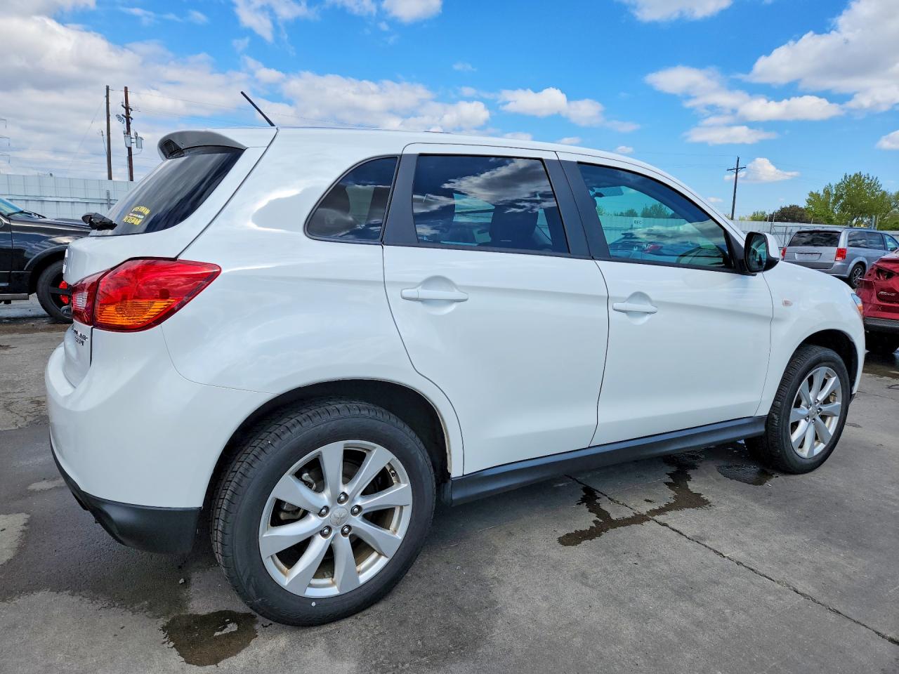2015 MITSUBISHI OUTLANDER
