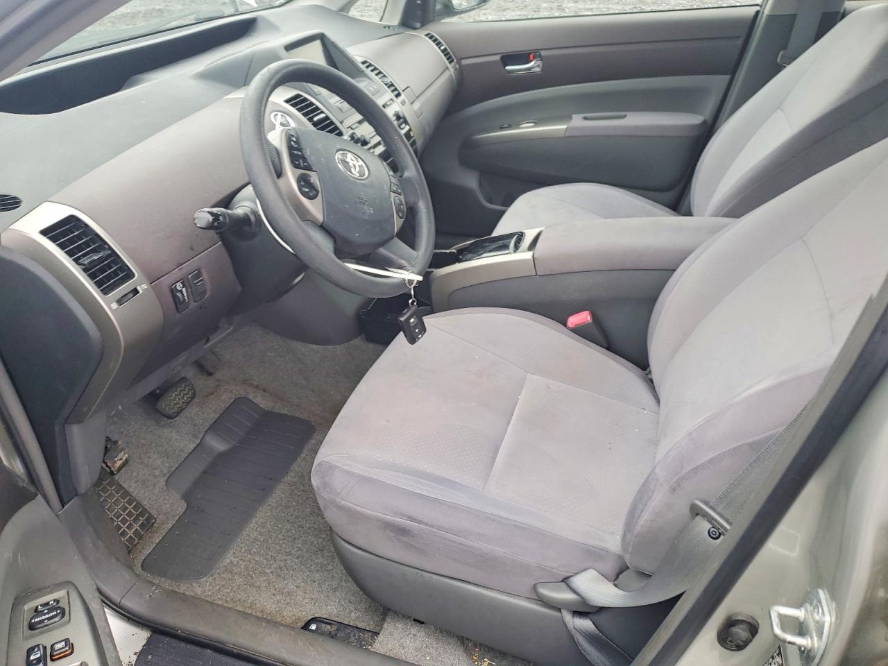 2004 TOYOTA PRIUS