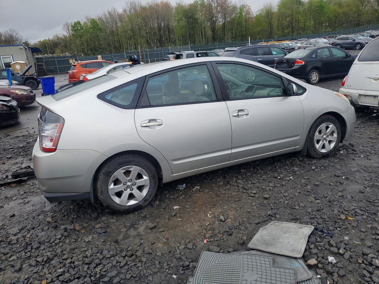 2004 TOYOTA PRIUS