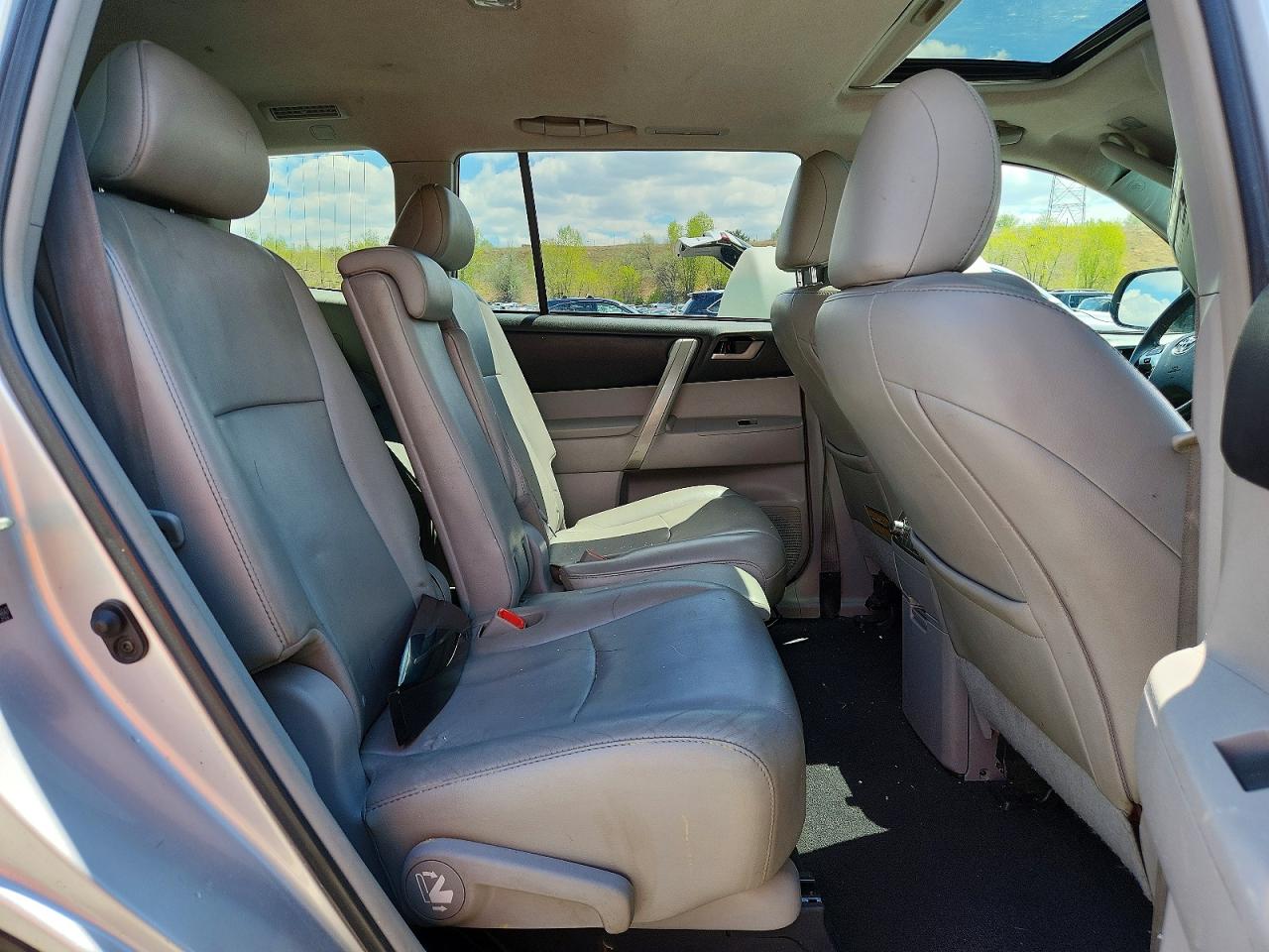 2012 TOYOTA HIGHLANDER