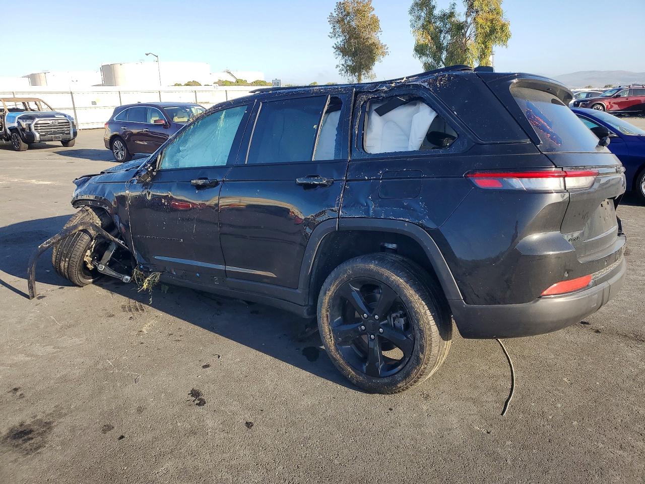 2024 JEEP CHEROKEE