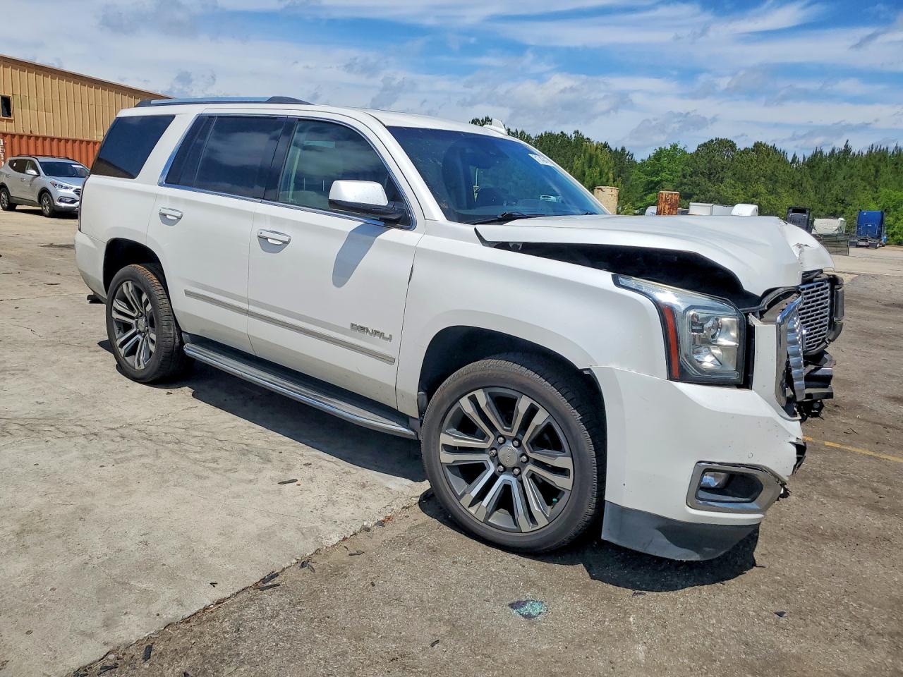 2017 GMC YUKON