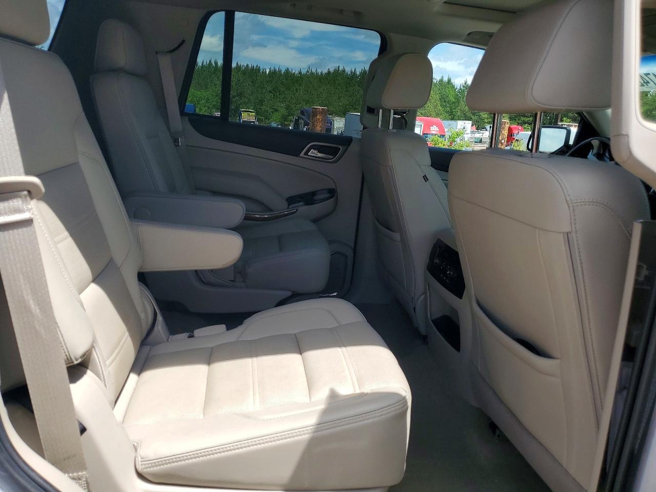 2017 GMC YUKON