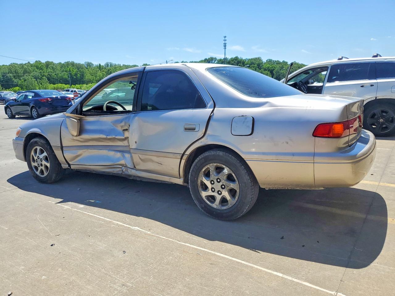 2001 TOYOTA CAMRY