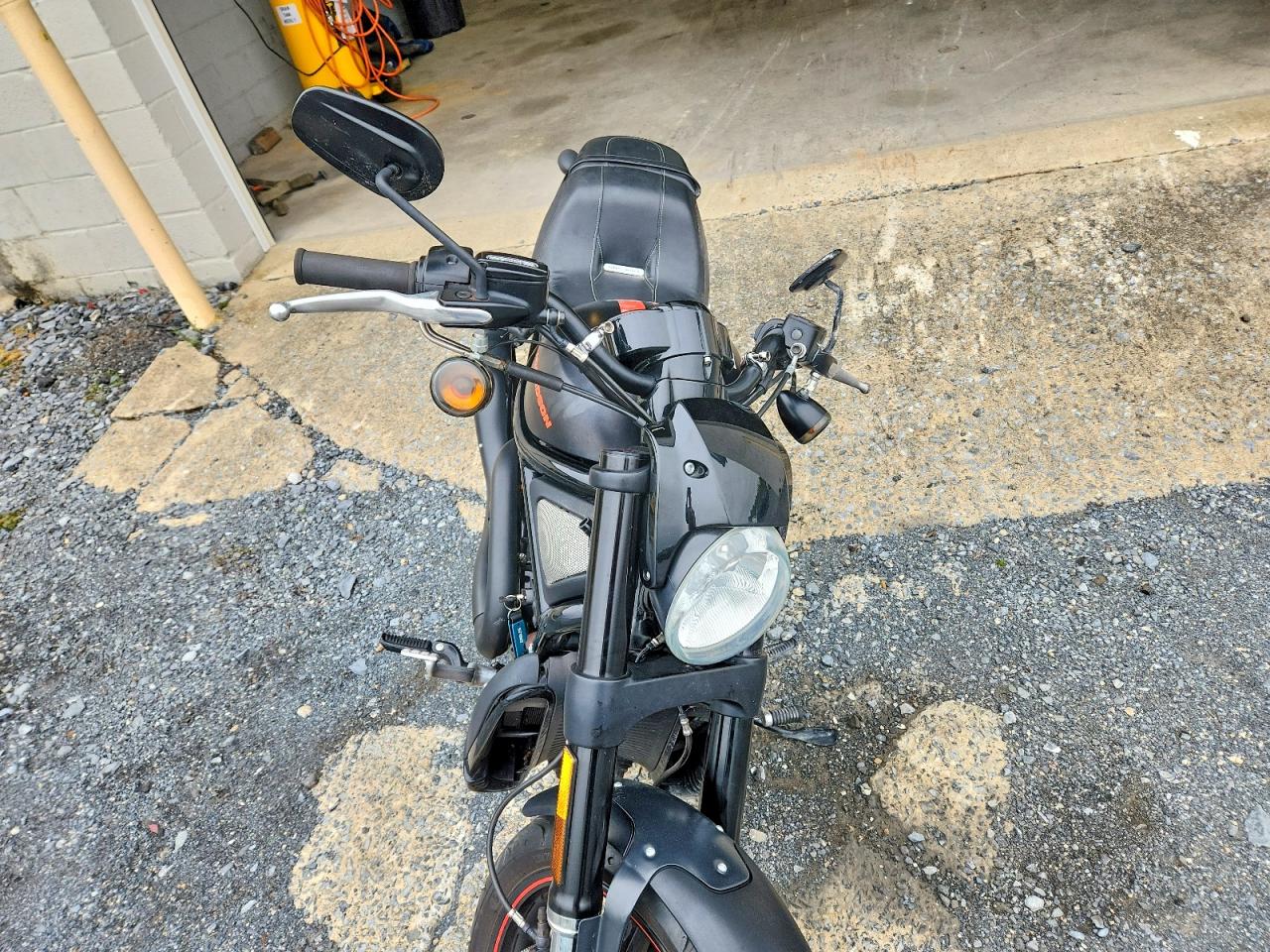 2012 HARLEY-DAVIDSON VRS