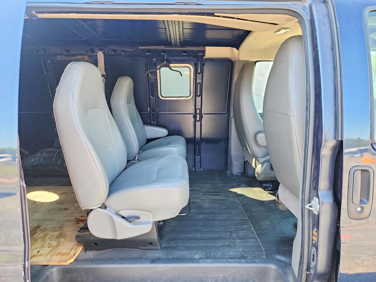 2013 CHEVROLET EXPRESS