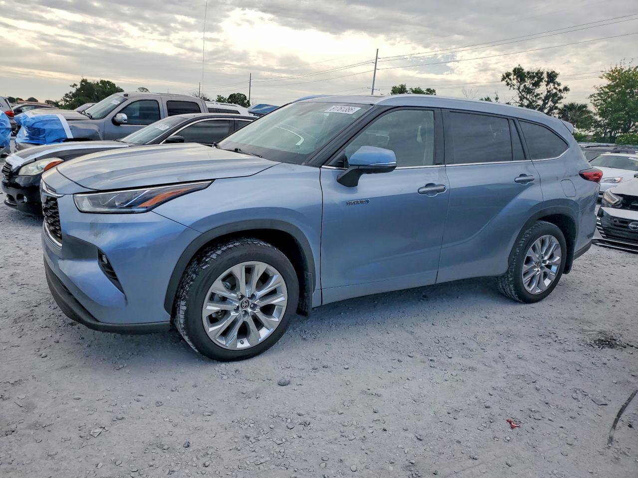 2020 TOYOTA HIGHLANDER