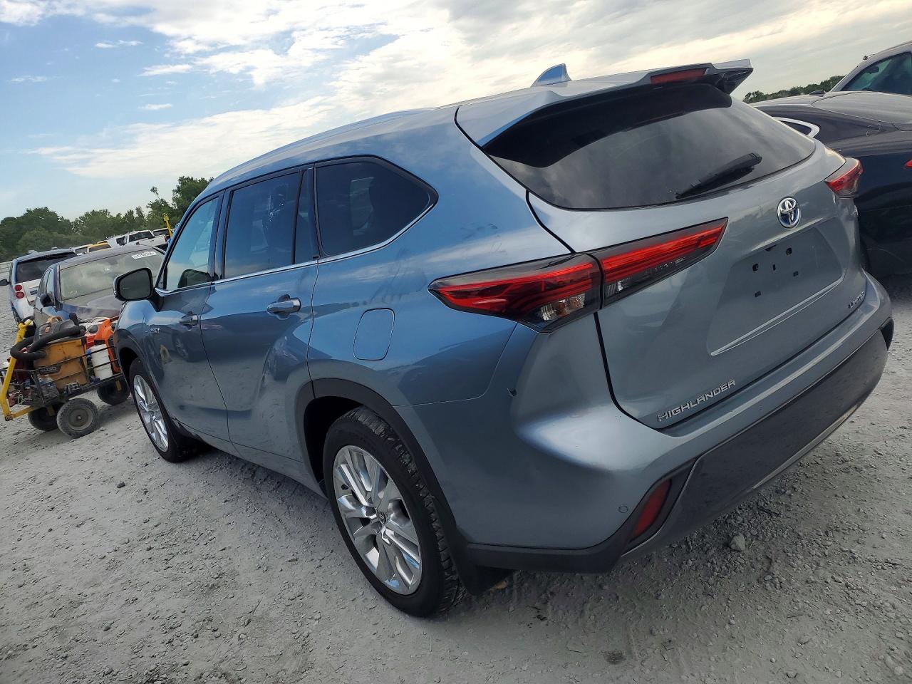 2020 TOYOTA HIGHLANDER
