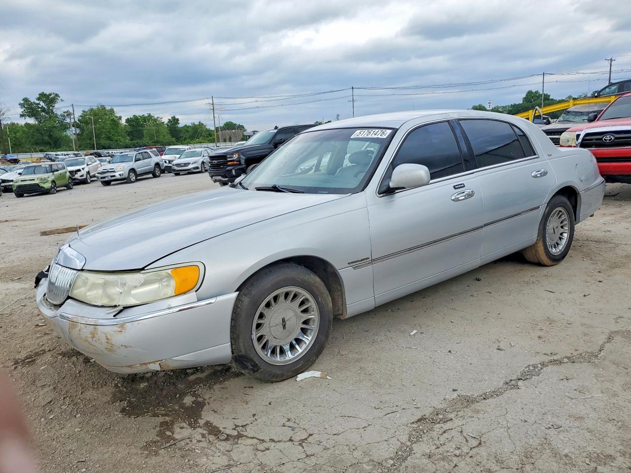 2001 LINCOLN TOWNCAR