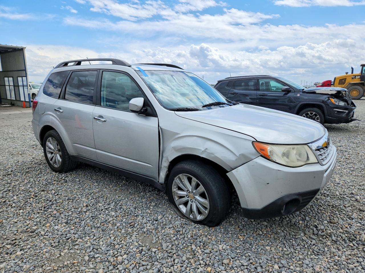 2011 SUBARU FORESTER