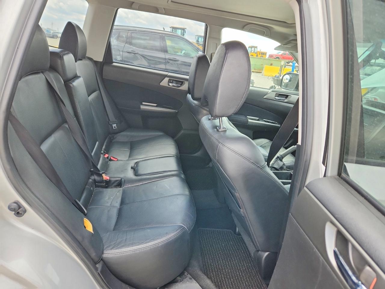 2011 SUBARU FORESTER