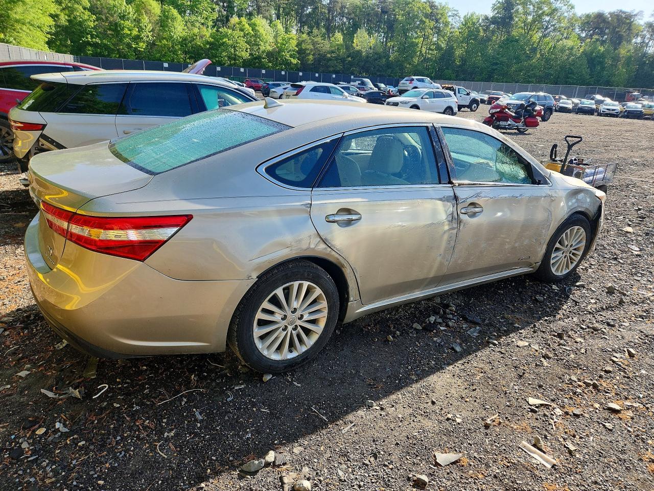 2014 TOYOTA AVALON