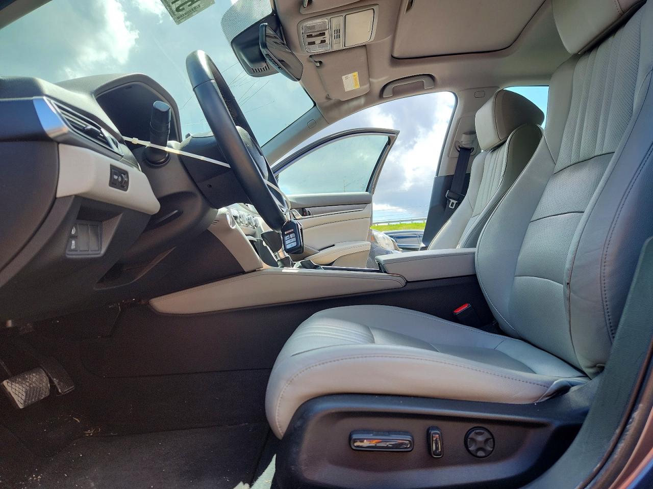 2019 HONDA ACCORD