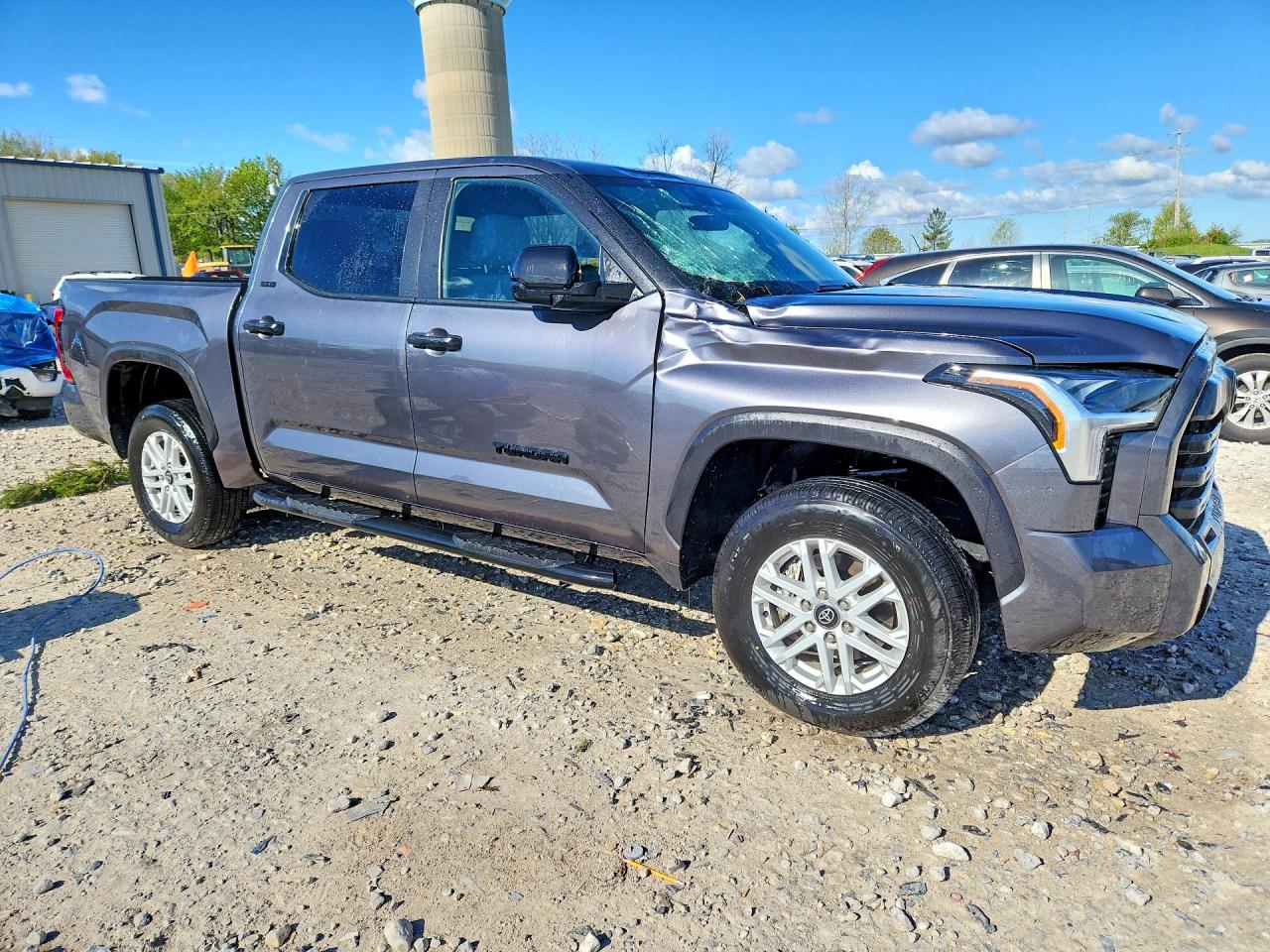 2025 TOYOTA TUNDRA