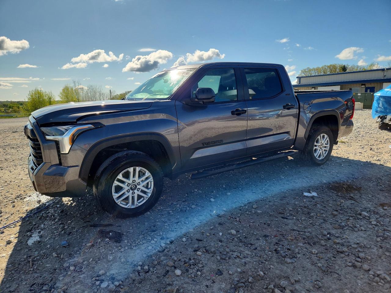 2025 TOYOTA TUNDRA