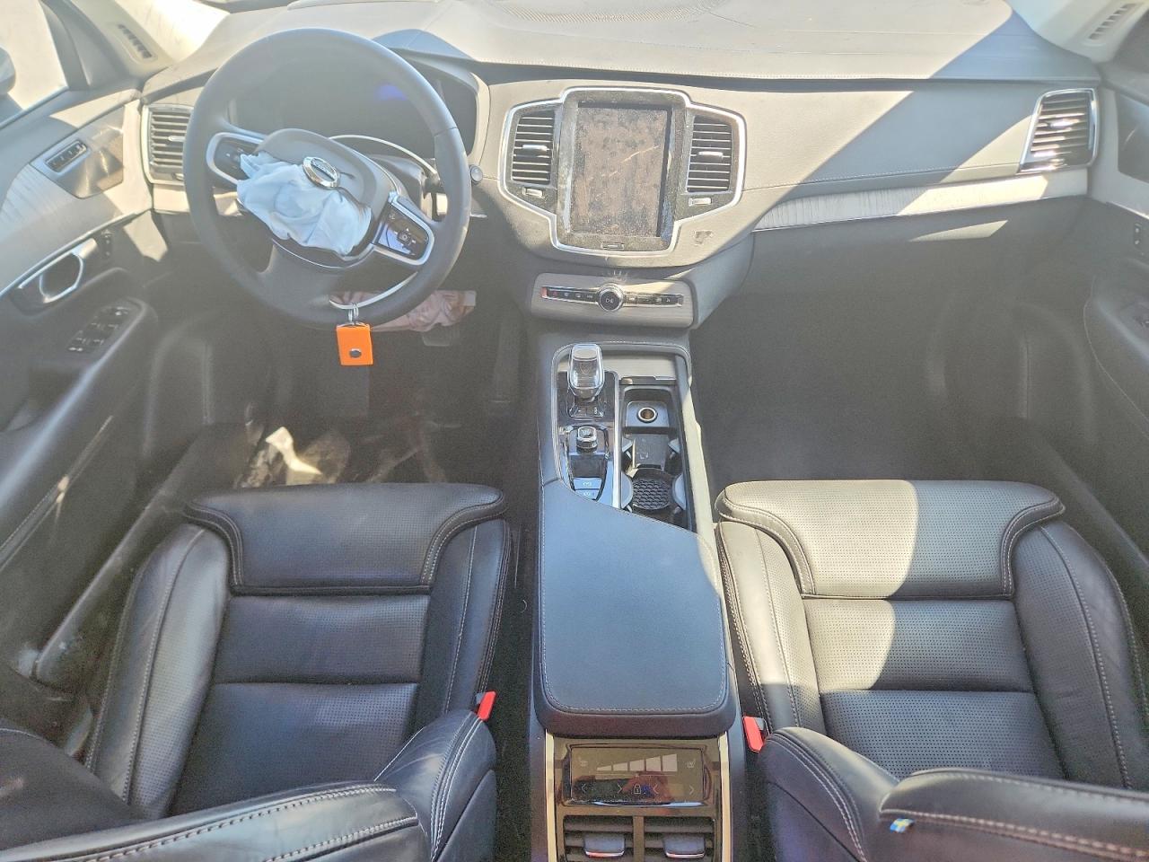 2025 VOLVO XC90