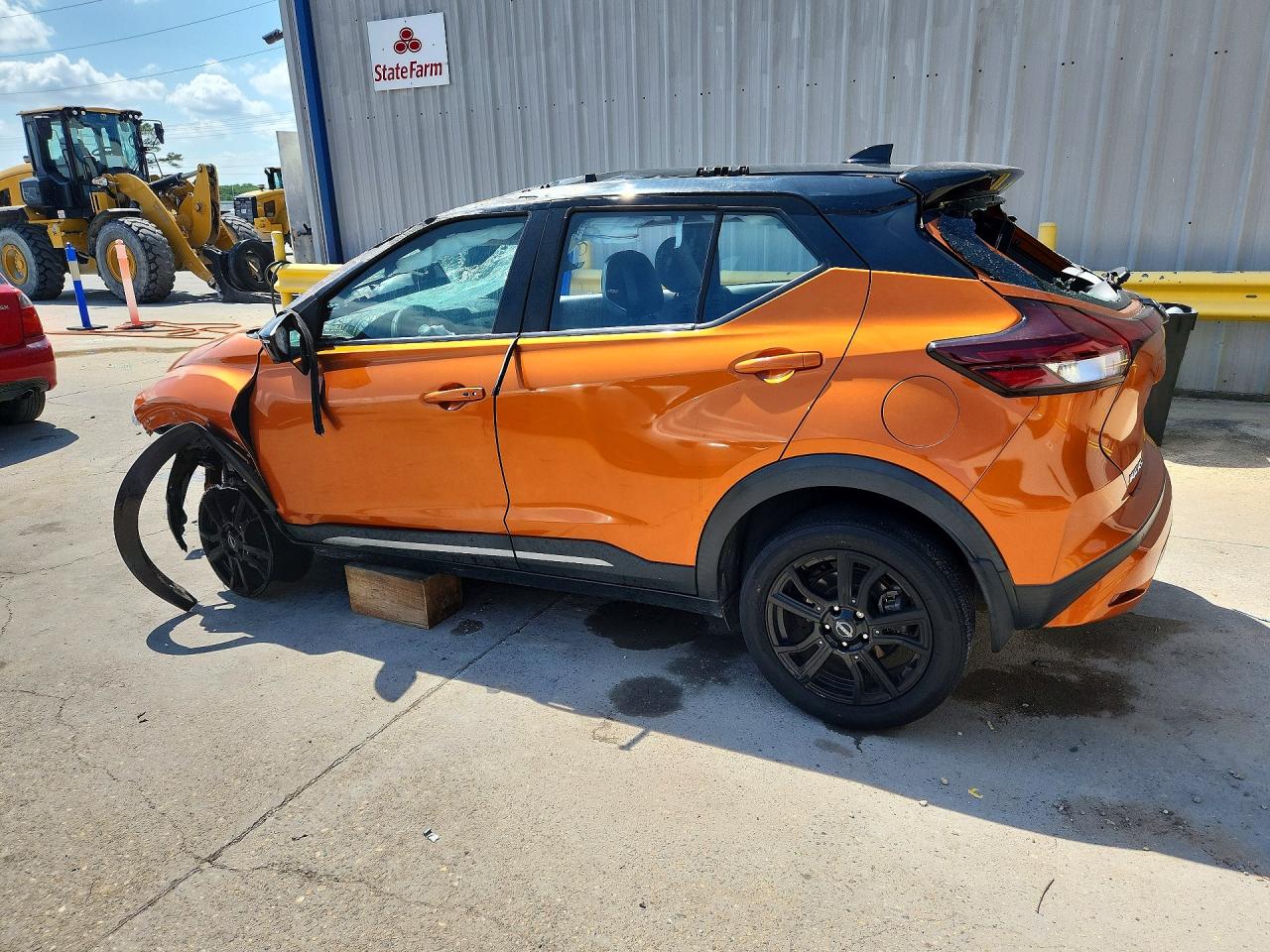 2023 NISSAN KICKS