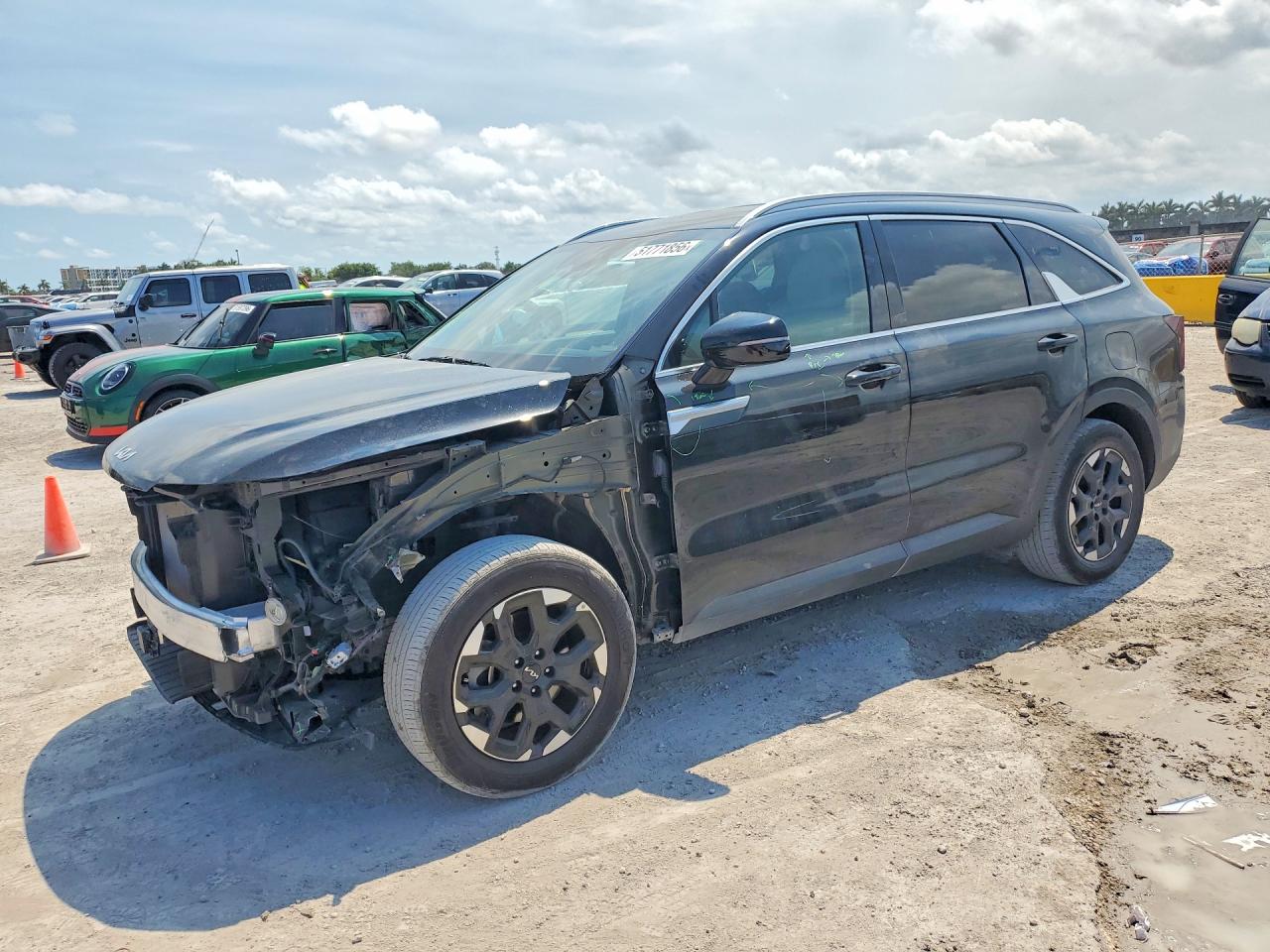 2025 KIA SORENTO