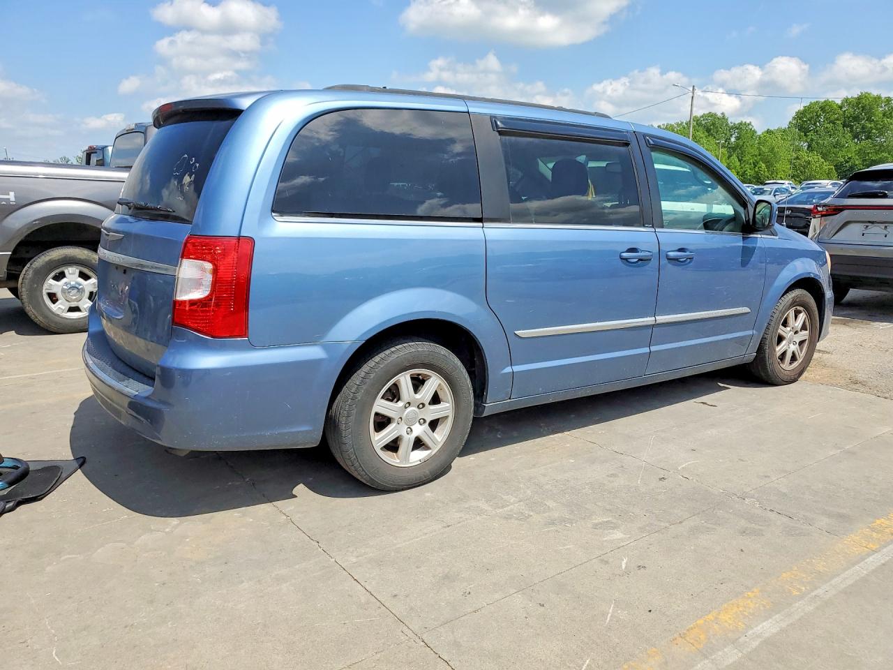 2012 CHRYSLER MINIVAN