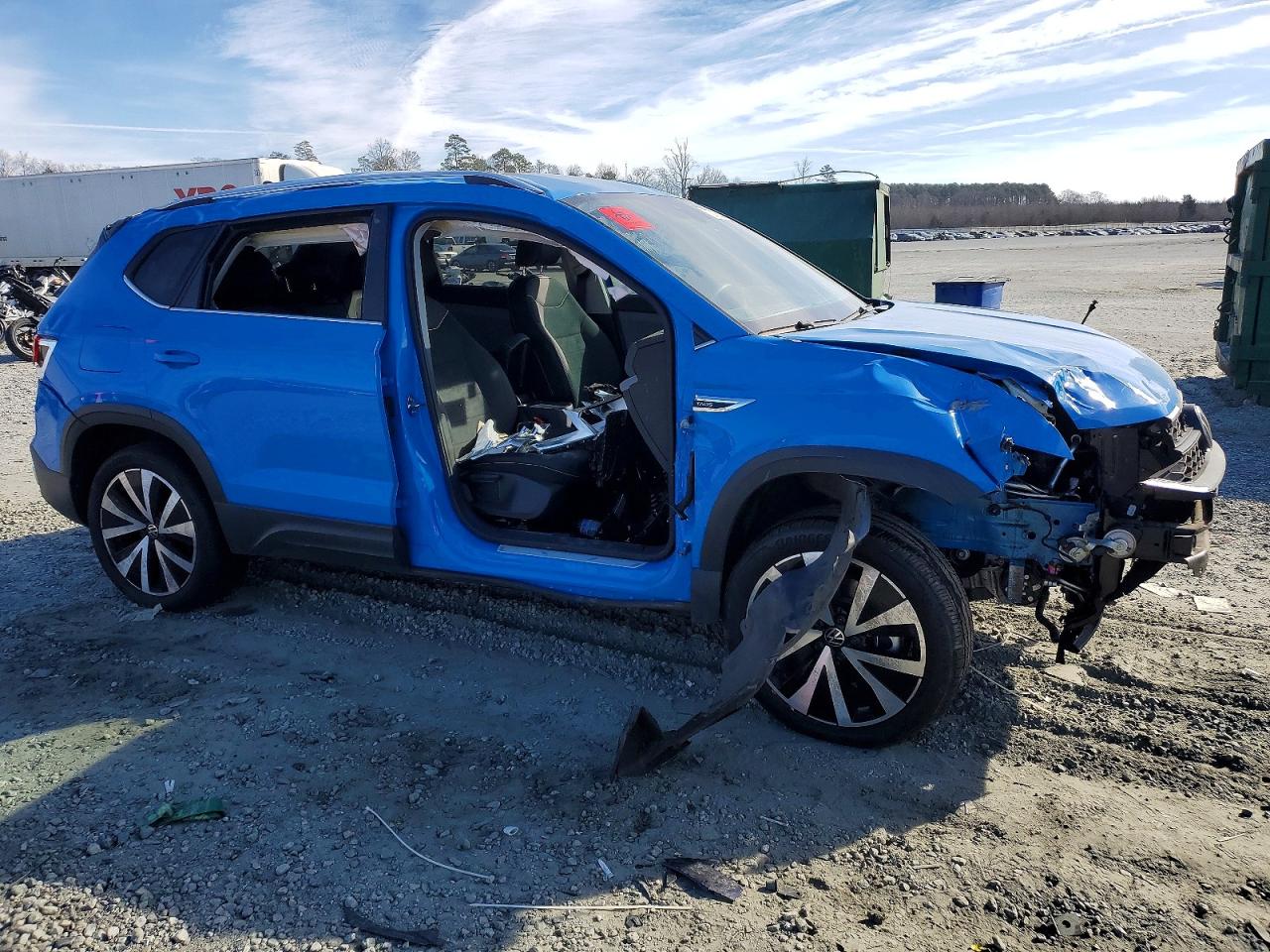 2023 VOLKSWAGEN TAOS